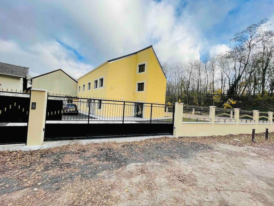 Apartmán Masion Belle Vue Sarcelles Exteriér fotografie